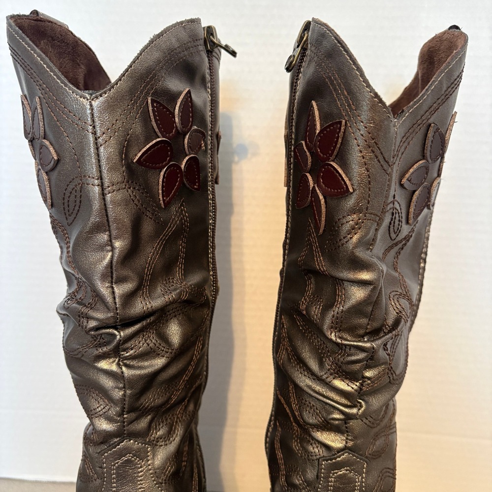 Girls Metallic Bronze Flower Boots Side Zip Block Heel Western Style Size 8 - Picture 2 of 15